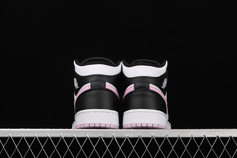 All categories Air Jordan Jordan series basketball shoes Air Jordan 1 Mid Air Jordan 1 Mid GS AJ1 Joe 1 China Pink White Panda 555112-103